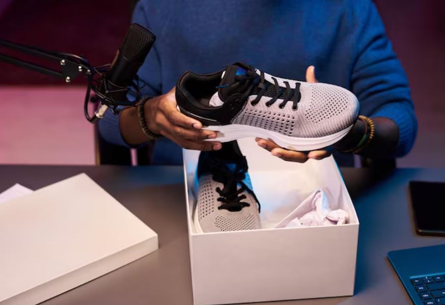 The Sneaker Arbitrage Crash, The Fall of Secondary Luxury Resale Platfoms and the Brands Left Exposed
